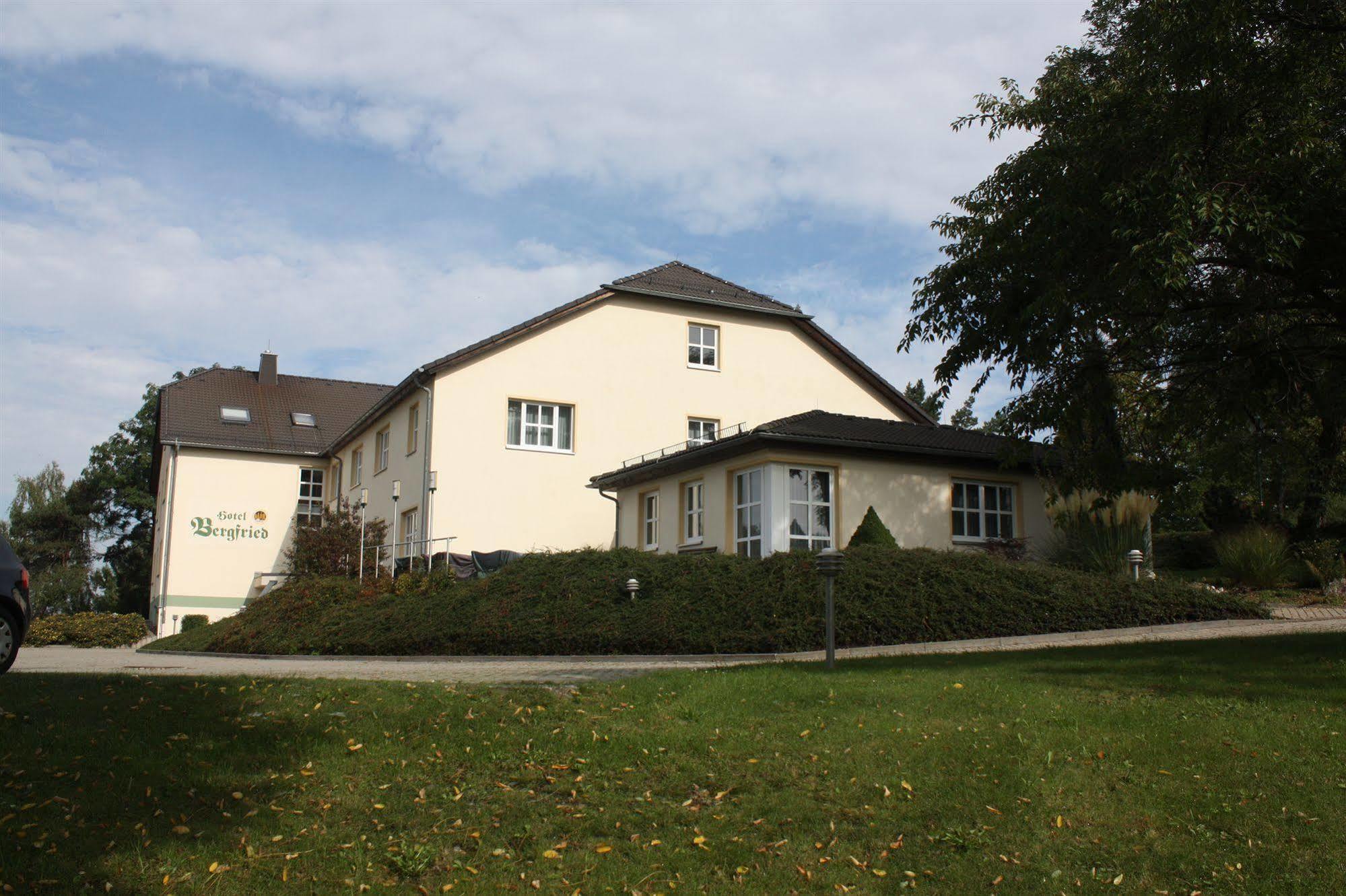Hotel & Restaurant Bergfried Saalfeld Saale Exterior photo